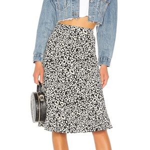 [lovers + friends] see you soon leopard print midi skirt
